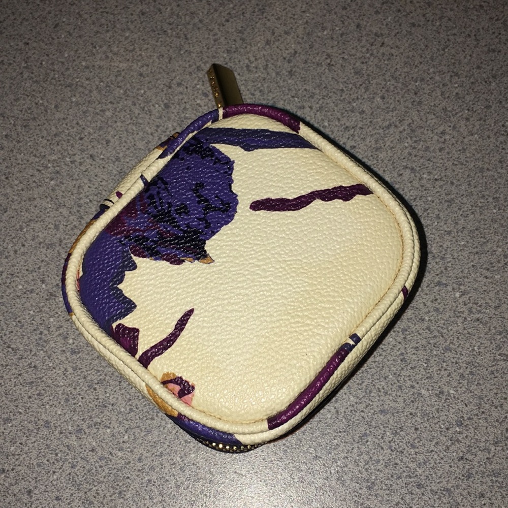 NWOT Rare Tory Burch travel jewelry case/holder - Picture 5 of 6